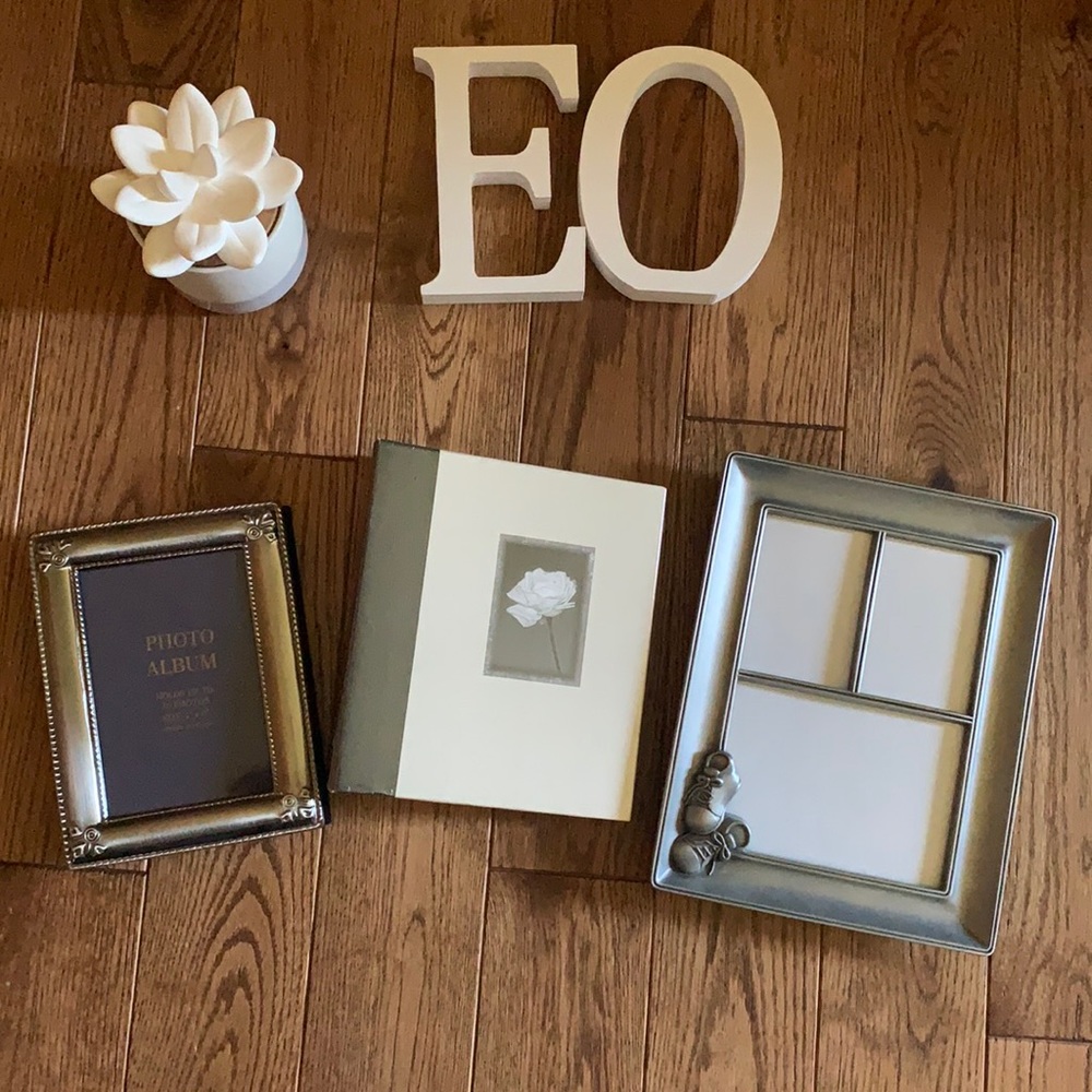 Picture Frame & 2 Small Photo Albums